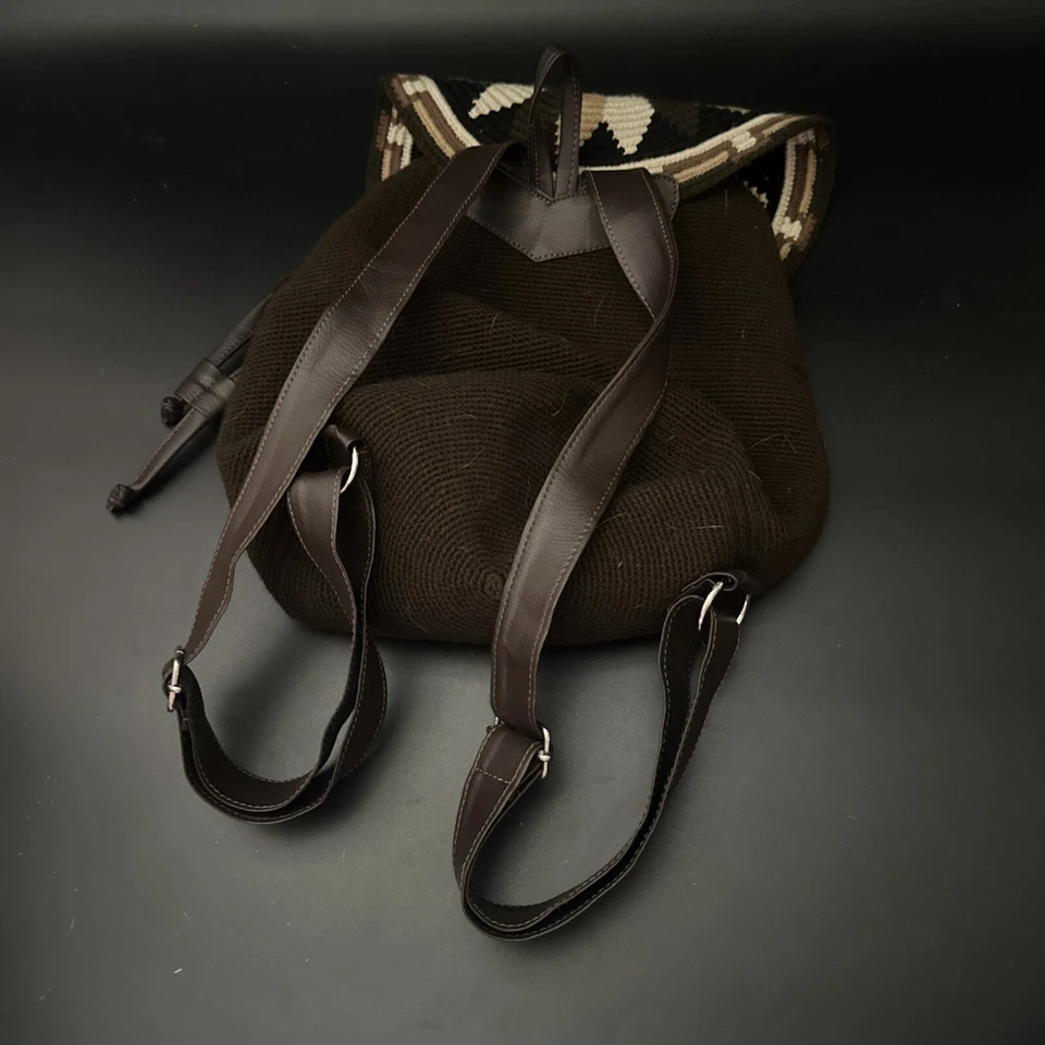 Mochila Bolso Colombiano Wayuu Mochila Marrón Cubierta con Solapa Foto 3 de 4