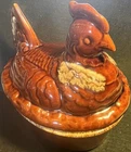 Vintage Hull USA Pottery Chicken Hen Nesting Oven Proof Large Casserole Dish 10"