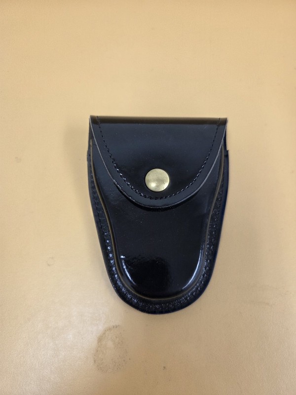 GOULD & GOODRICH, INC. H70CLBR Handcuff Case,Hi-Gloss 40N947