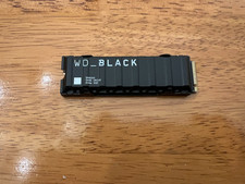 WD_BLACK SN850X 2TB NVMe SSD w/ Heatsink PS5 100% Health Very Low Hours