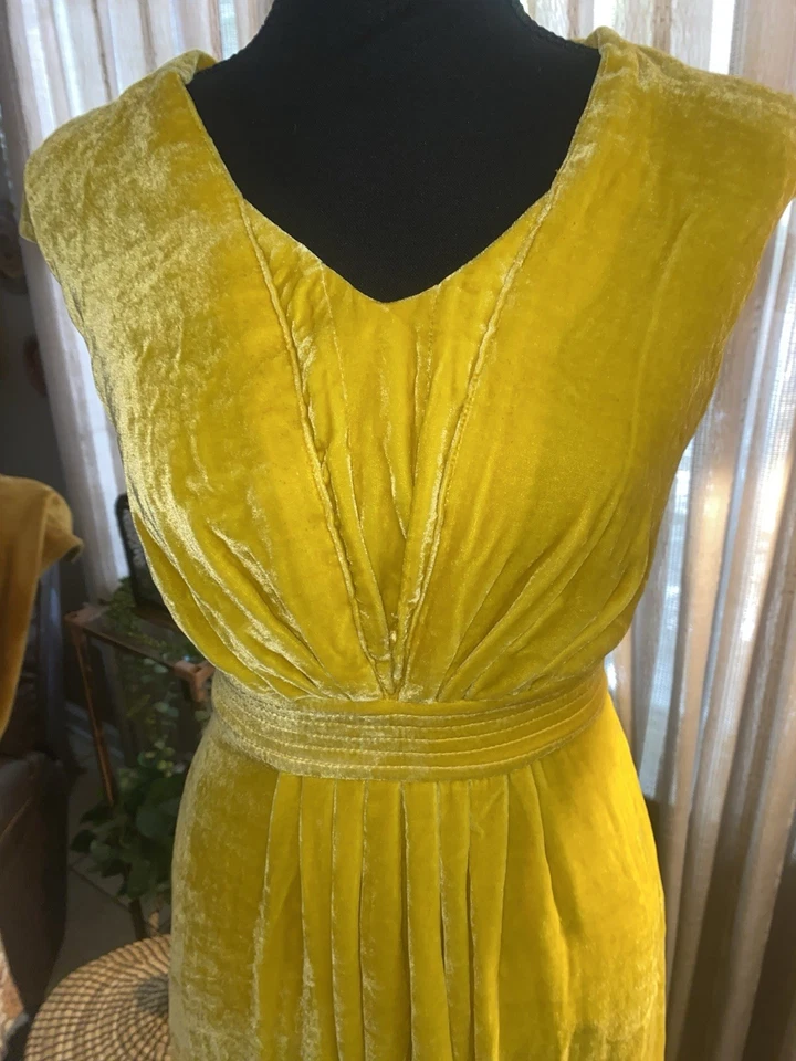 Oscar De La Renta 2019 Resort Gown Runway Sample - Image 3 of 4