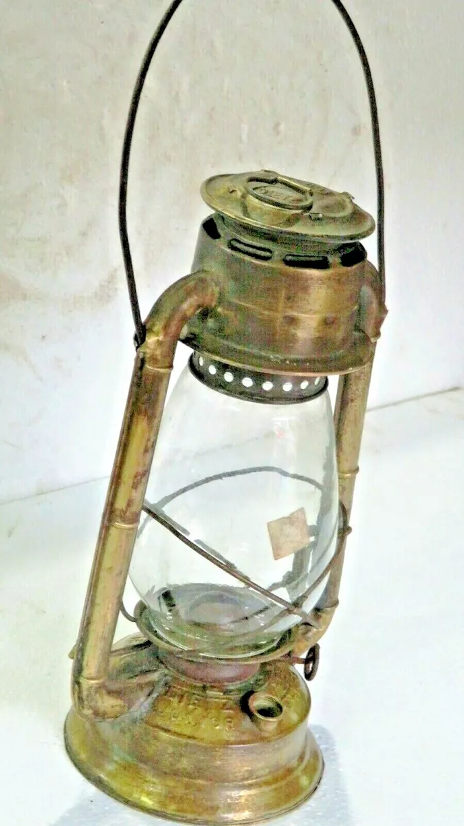 Antique DIETZ JUNIOR NY USA kerosene oil lamp lantern writing