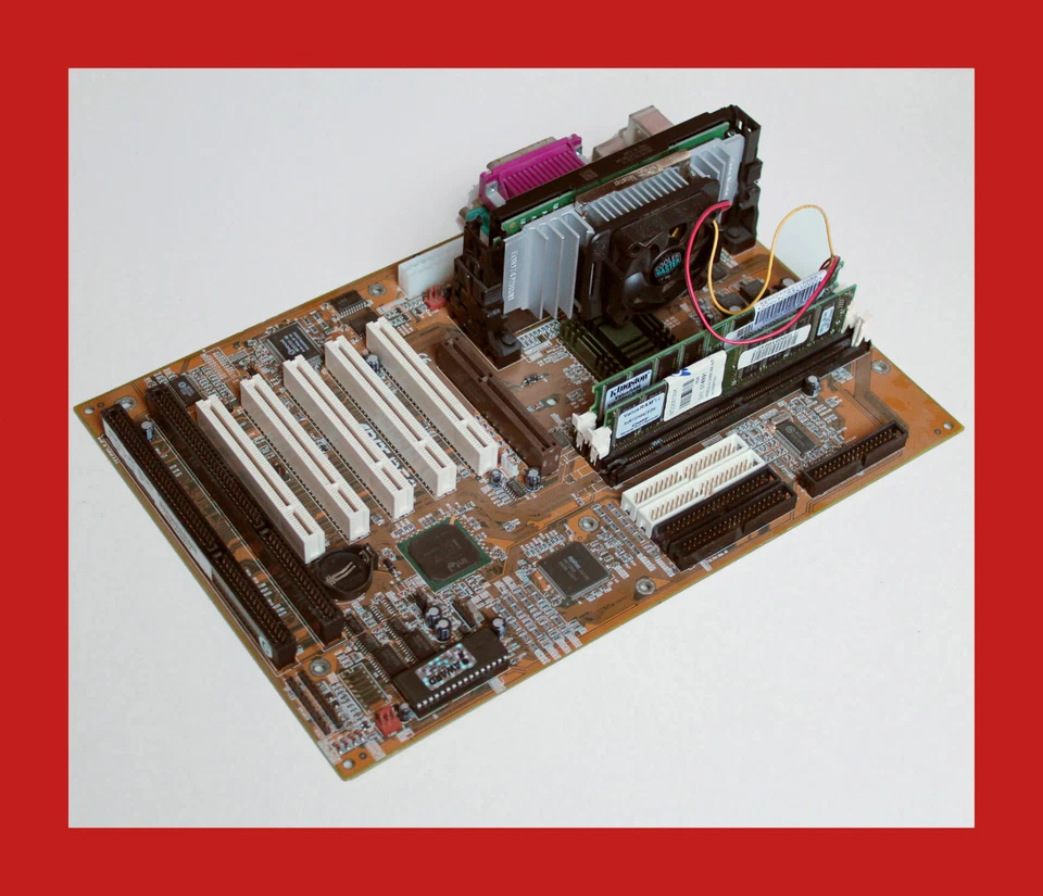 Abit BE6 rig ⭐️ CPU P3 450 + 512MB RAM - Vintage Slot 1 Scheda madre motherboard - Immagine 2 di 4