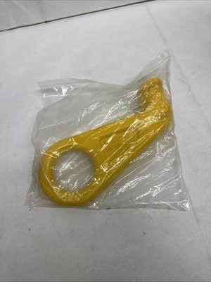 12.5T Grade 80 Eye Container Yoke Hook Right 8-067-45RH Yellow