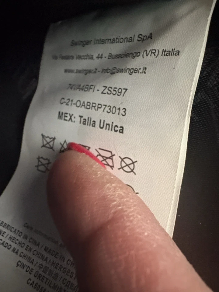 Versace Jeans Couture Baroque Print Shoulder Bag – Gold Buckle Chain – New! - Image 4 of 4