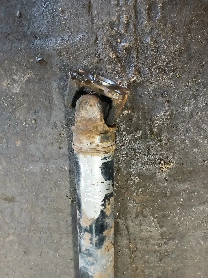 MITSUBISHI L200 FRONT PROPSHAFT 2.4 DIESEL MANUAL 2015-2019 ~ - Image 2 of 3