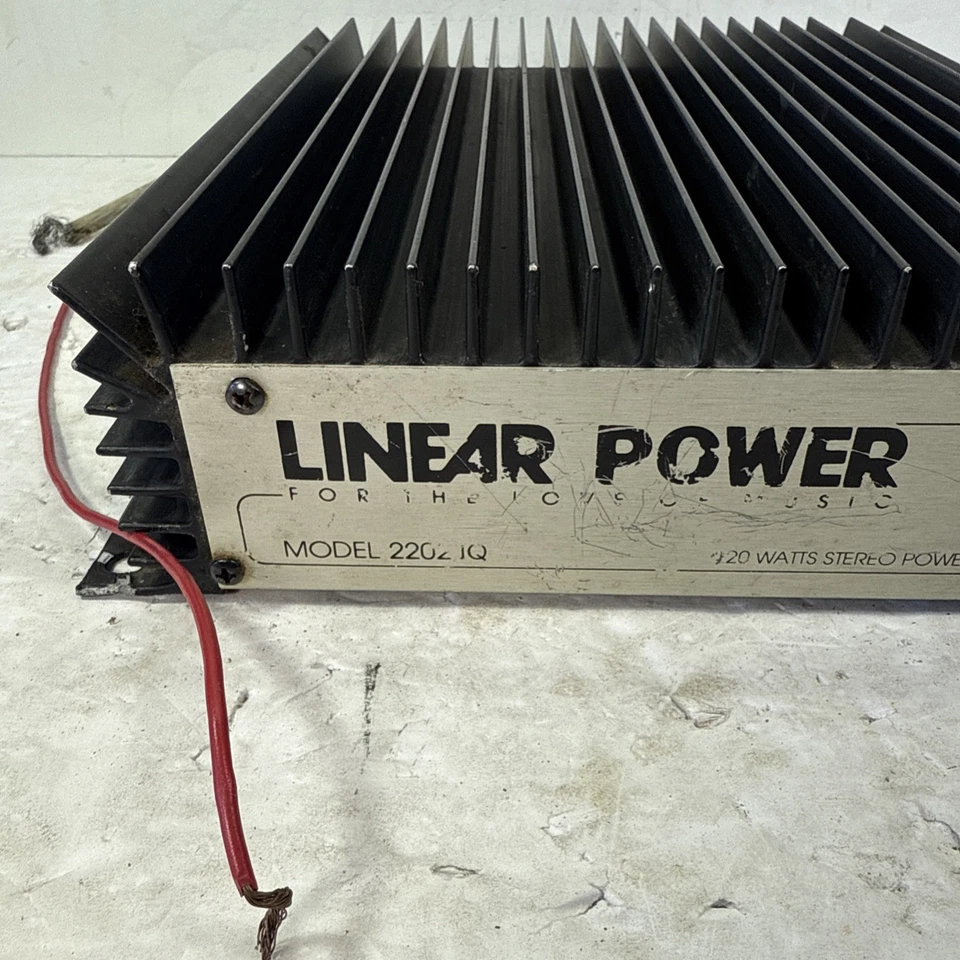 Amplificador de audio para automóvil de la vieja escuela 2202IQ 220 W de potencia lineal RARO 1989 | PROBADO Foto 2 de 4