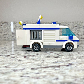 LEGO CITY: Prisoner Transport (7286) Incomplete - Retired