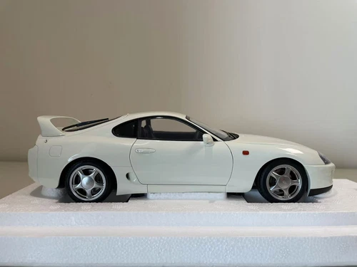 LCD 1:18 TOYOTA SUPRA A80 MK4 bianco pressofuso con licenza nuovo - Foto 7 di 19