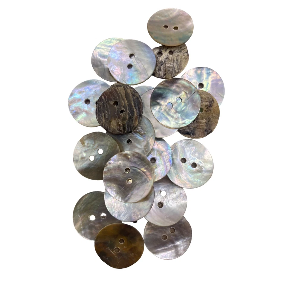 18mm Natural Mother of Pearl Shell Buttons 2 hole Sewing Knitting Crafts Arts - Image 2 of 4