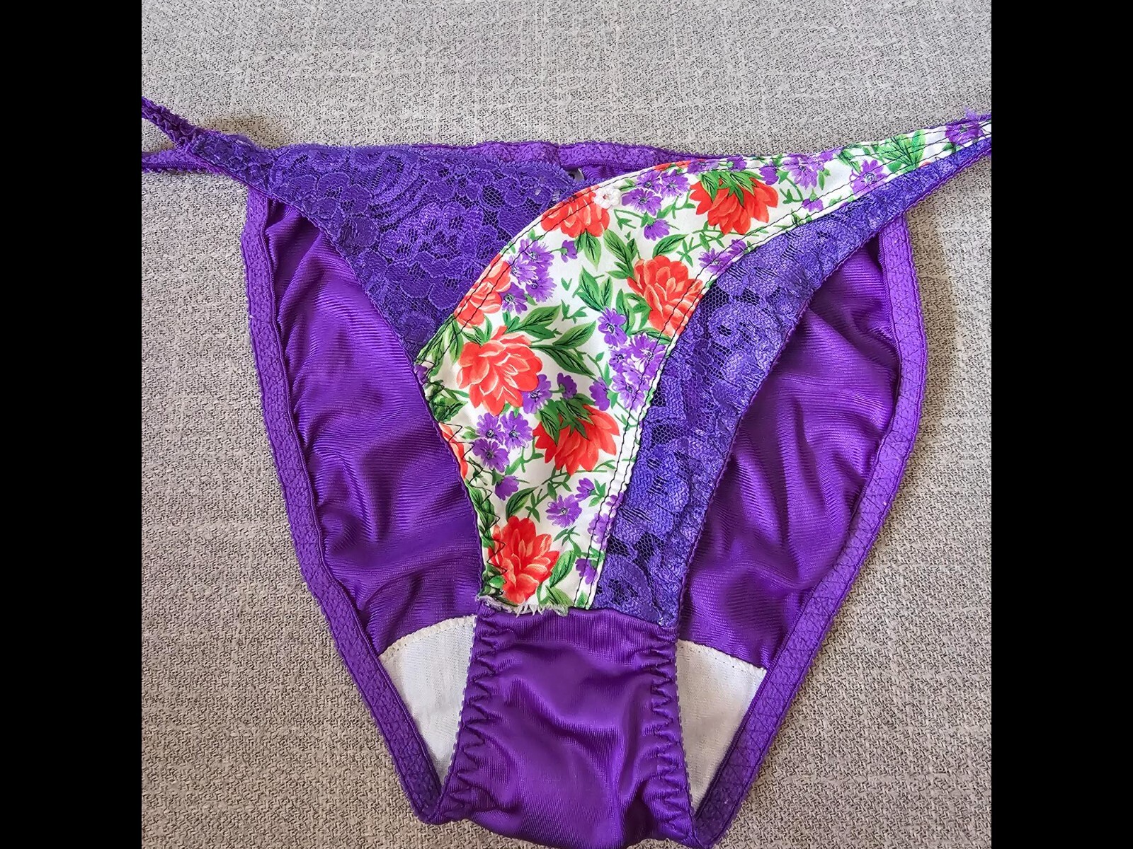 Maidenform Vintage String Bikini Panties. Nylon, Sexy… Gem