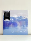 Tate McRae The One Day LP VV Exclusive Blue Sky Splatter Vinyl 10” Heart Shaped