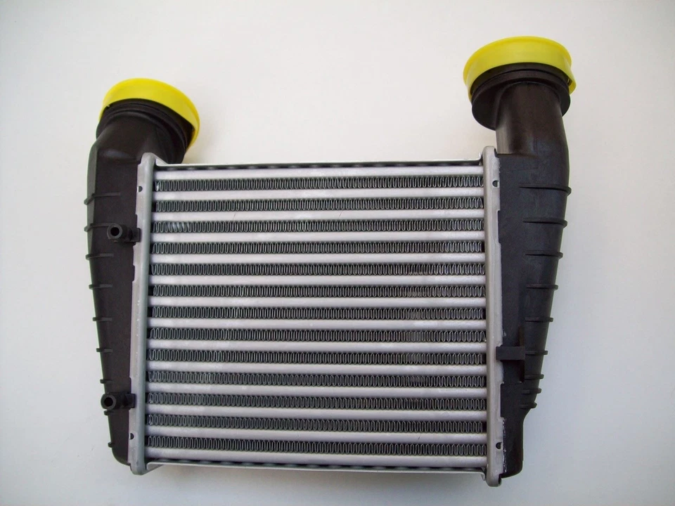 Radiador intercooler original VW Passat 3B0145805D 1997-2005 Foto 2 de 4