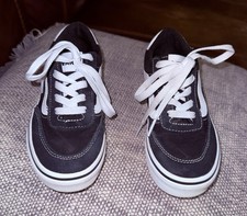 VANS Brooklyn Sneakers Youth Size 2 Black White