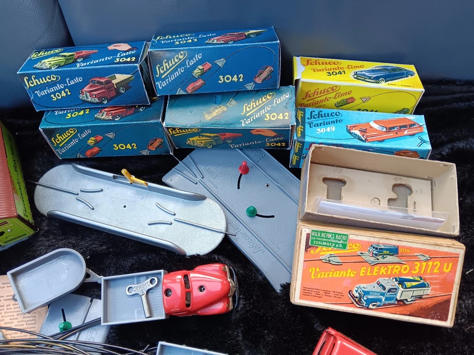 Schuco Varianto,großes Konvolut 7 Autos und 1 Anhänger - Bild 3 von 4