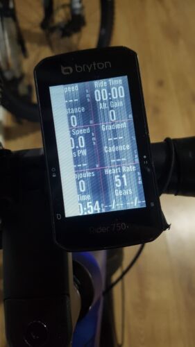 Bryton Rider 750 E GPS Bike Computer - Black (damaged screen but still works) - Picture 1 of 10