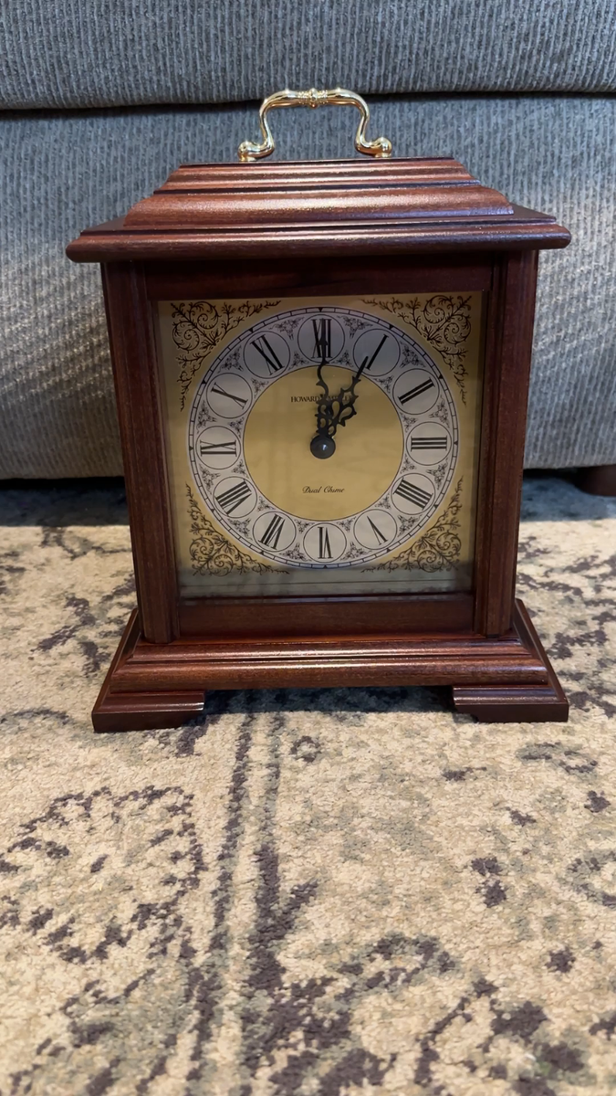 HOWARD MILLER TRADITIONAL BRACKET MEDFORD MANTLE CLOCK, CHERRY