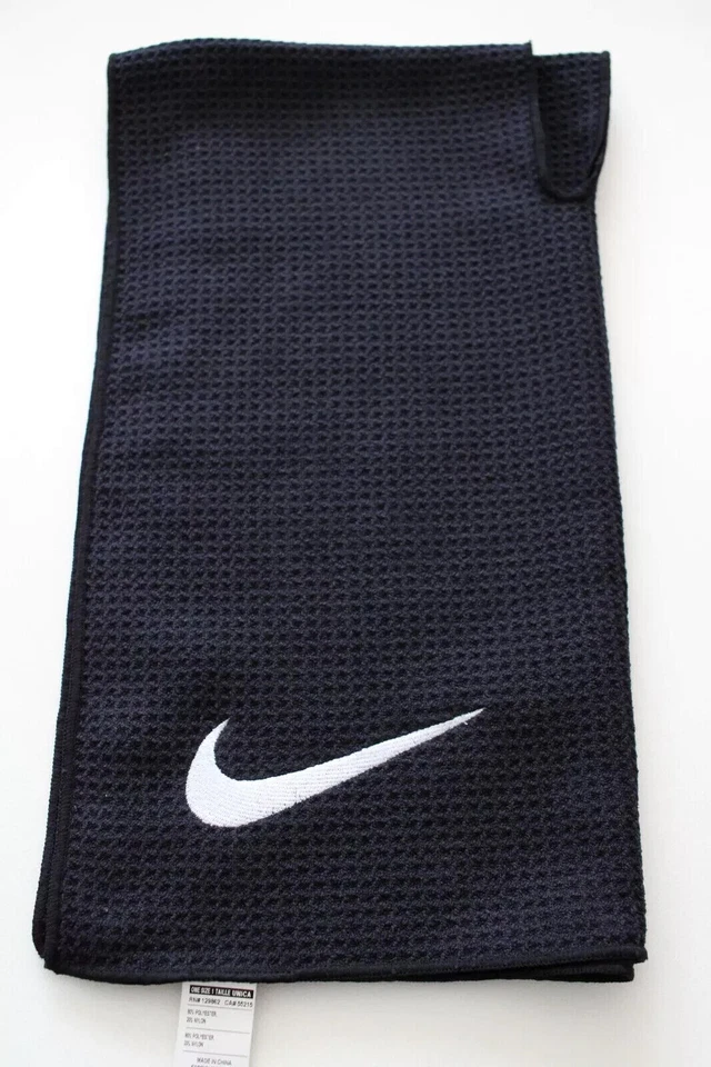 Nike Caddy Golf Towel 2.0 Black/White - Image 2 of 4