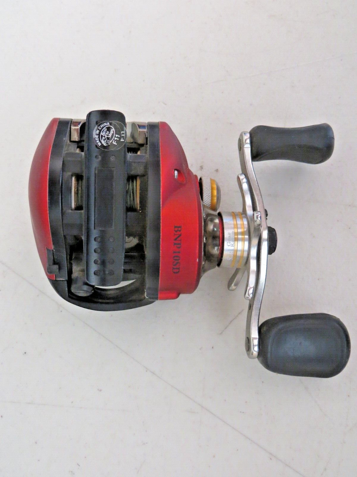 Bass Pro Shops Bionic Plus Baitcast Reel. Red  Right Handed BNP10HB