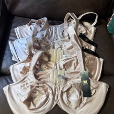 Wacoal Bra New With Tags Side 42D- Lot Of 43