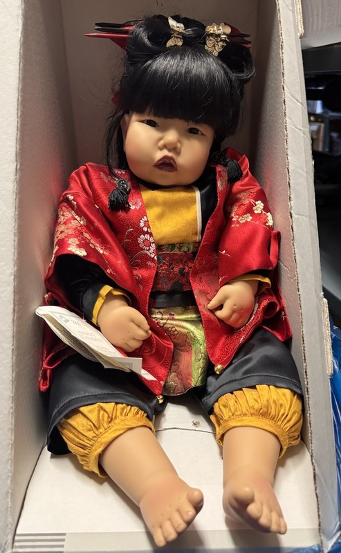 Gotz~Dribbling Mei Fong Lifelike Chinese Girl Doll Brown Eyes Black Hair w/o Box