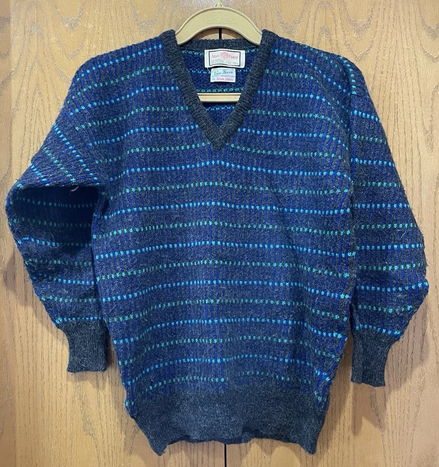VTG Alan Paine Alpaca/Wool Sweater Blue Stripe V-Neck Men's L 42"/ 107cm England
Opens in a new wind