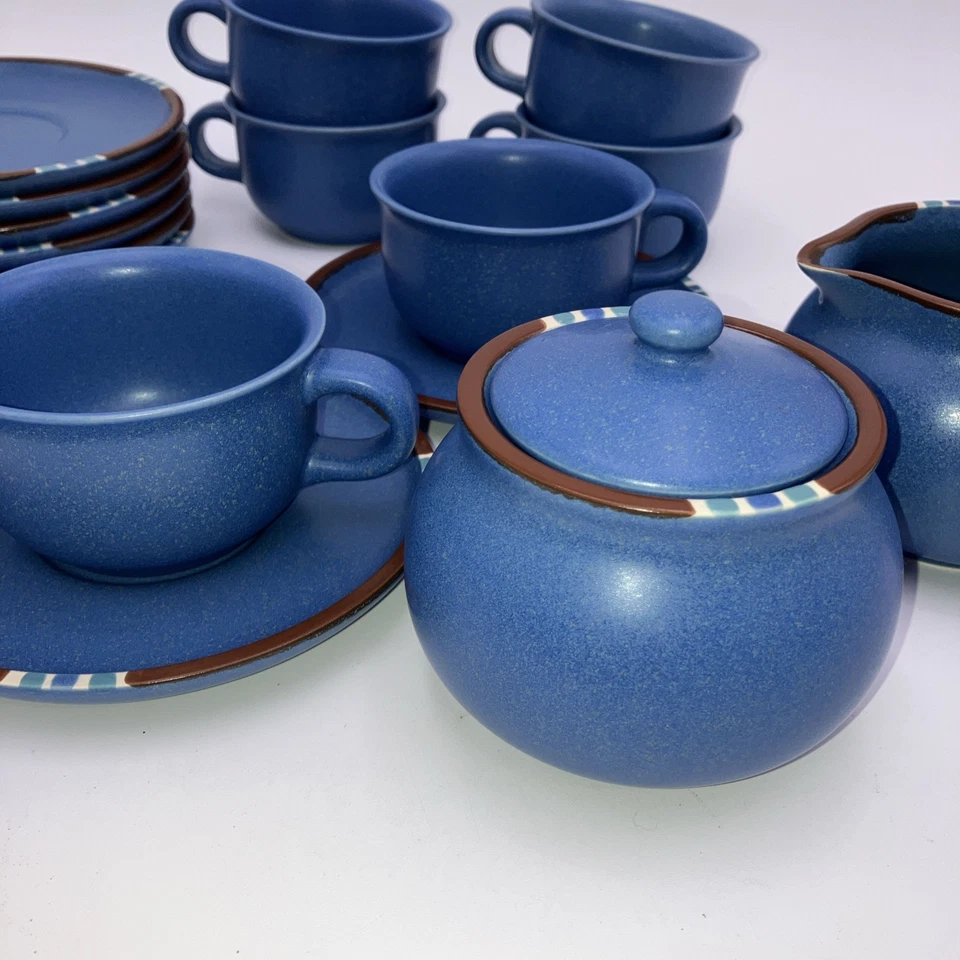10 piezas Dansk Mesa azul cielo 8 tazas y platillos y azúcar y crema EXCELENTE ESTADO Foto 2 de 4