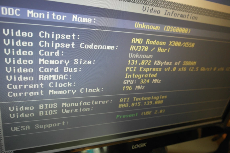 ASUS ATI RADEON X300 SE 128 MB DVI VGA RCA composite PCI-e - Image 3 of 4