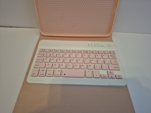Smart Keyboard Case Magnetic Removable Keyboard, Converts To Stand No USB Cable - Picture 2 of 3