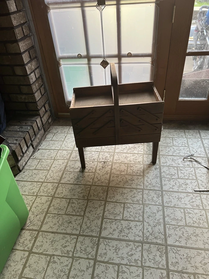 Caja de Costura Madera Acordeón Moderna Mediados de Siglo Noruega Strommen Bruk Hamar De Colección Foto 4 de 4