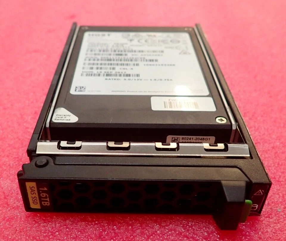 Fujitsu 1.6TB 2.5" SAS 12G MU Hot-Plug Solid State Drive SSD S26361-F5666-L160 - Image 3 of 4