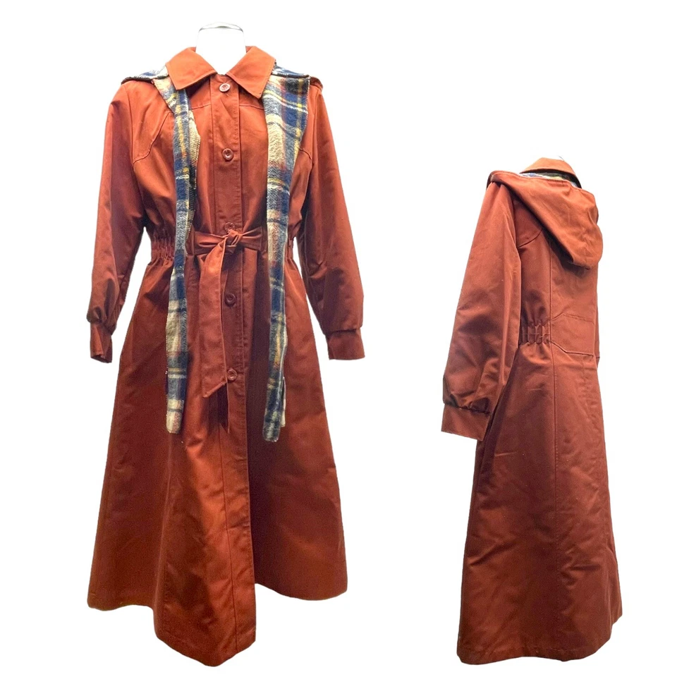 Maxi abrigo de gabardina vintage años 70 para mujer con cinturón forrado con capucha