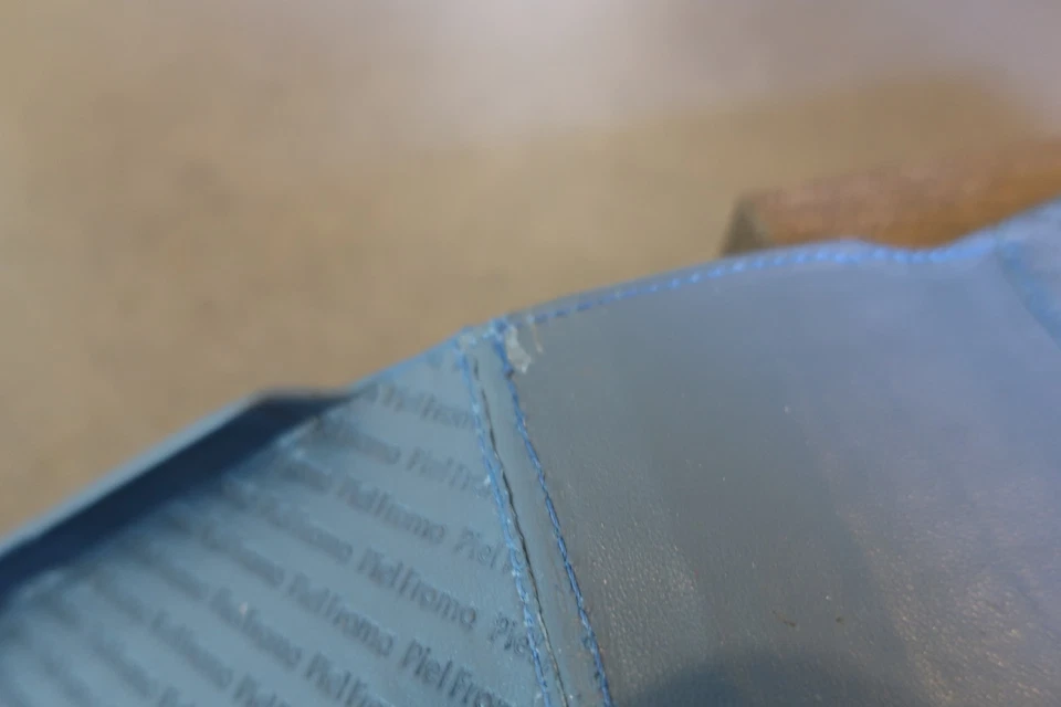 Piel Frama 鳄鱼蓝色 iMagnum 皮革保护壳 适用于 iPhone 16 Pro/iPhone 16 #209 — 第 4/4 张图片