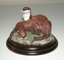 COUNTRY ARTISTS  OTTERS WITH LABEL