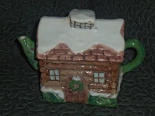 Macy's The Cellar 1995 Log Cabin Teapot  Hand-Painted Portugal NWT Rare