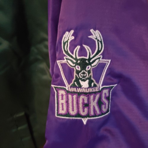 Veste Reebok vintage Milwaukee Bucks satin NBA taille XL homme adulte violet vert - Photo 4 sur 19