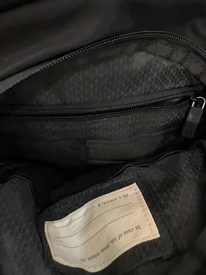 Mochila Moleskine para portátil negra de viaje de negocios Foto 3 de 4