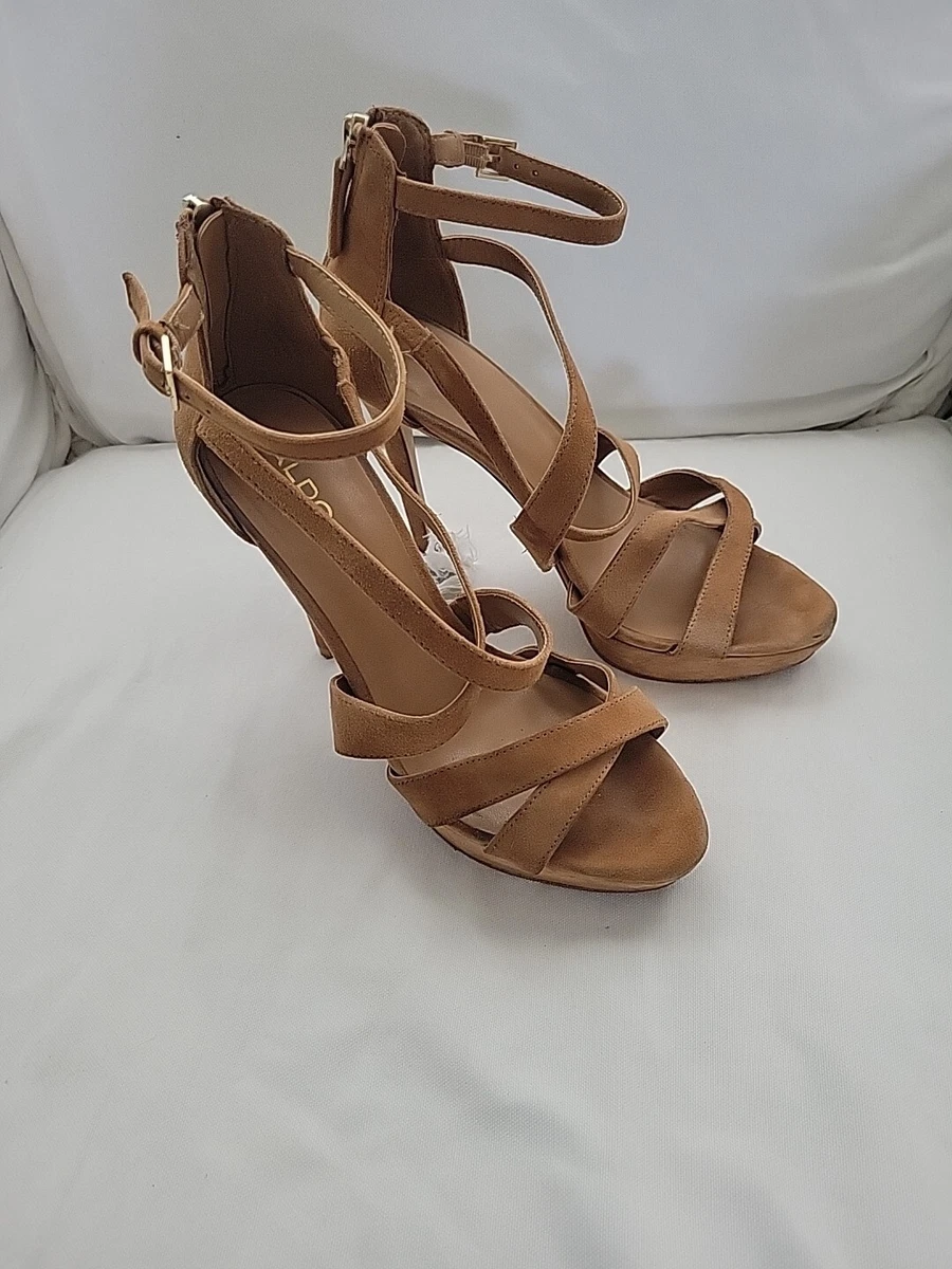 Escarpins Givona Jolie - Couleur Tan Avec Finitions Noires, Talons 4,5 Cm, Taille 6 US, Occasion Spéciale