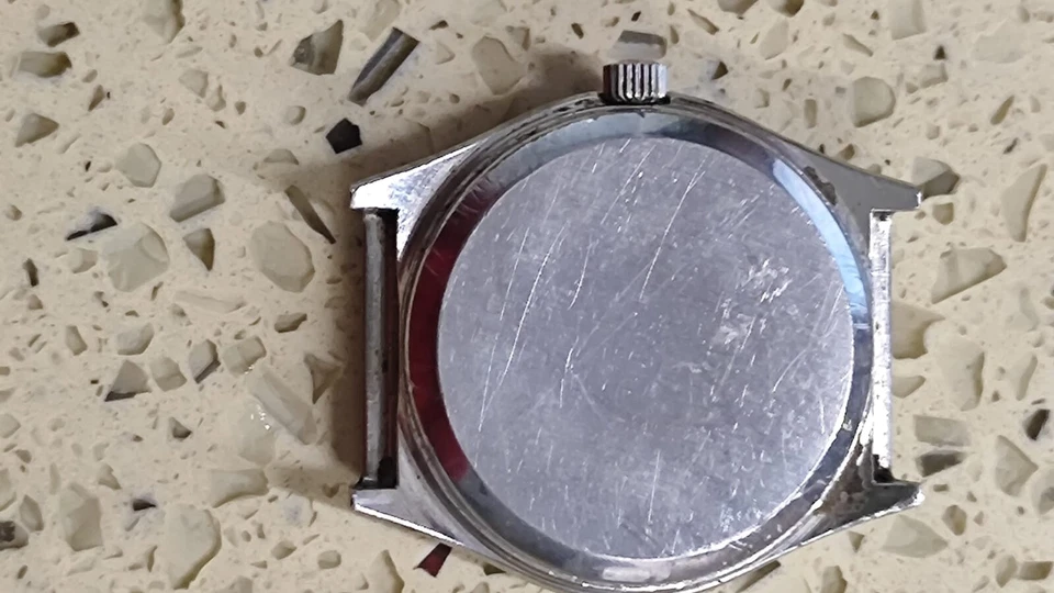 Vintage TISSOT F1 Ref 40736 Cal 2031 -No funciona para piezas ni reparación Foto 2 de 4