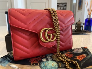 gucci marmont wallet on chain red