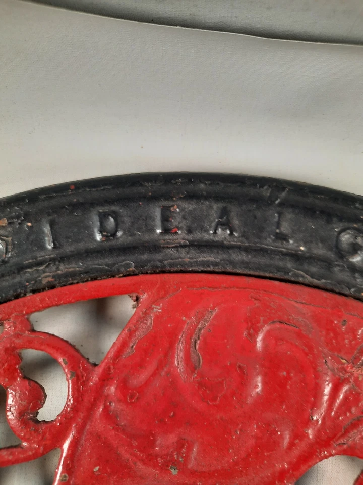 Antigua cubierta de piso IDEAL STOVER MFG redonda de 15 3/4" de hierro fundido rejilla térmica registro Foto 4 de 4