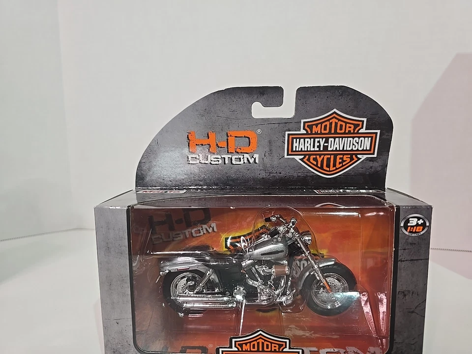 МОТОЦИКЛ MAISTO серия 36 HARLEY DAVIDSON МАСШТАБ 1:18 2009 FXDFSE CVO FAT BOB - Изображение 2 из 4