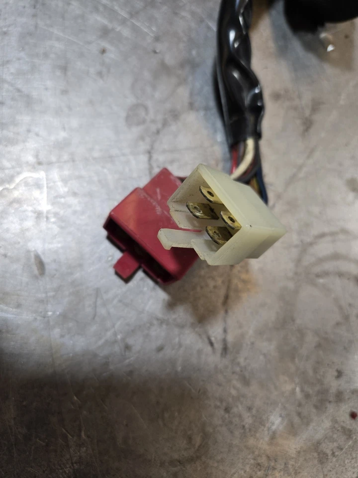 Bloque de fusibles Honda CBR600F1 1987 1988 1989 Hurricane Foto 3 de 4