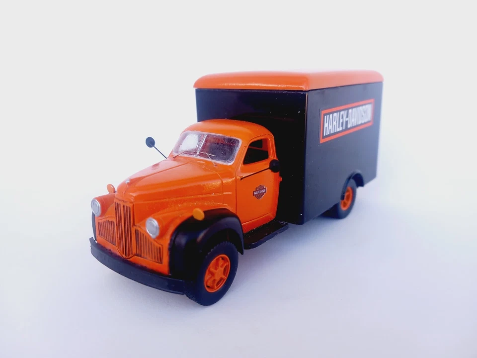 Camión furgoneta Studebaker M15 1947 impreso en 3D escala 1/50 hecho a mano customkitbash Foto 2 de 4