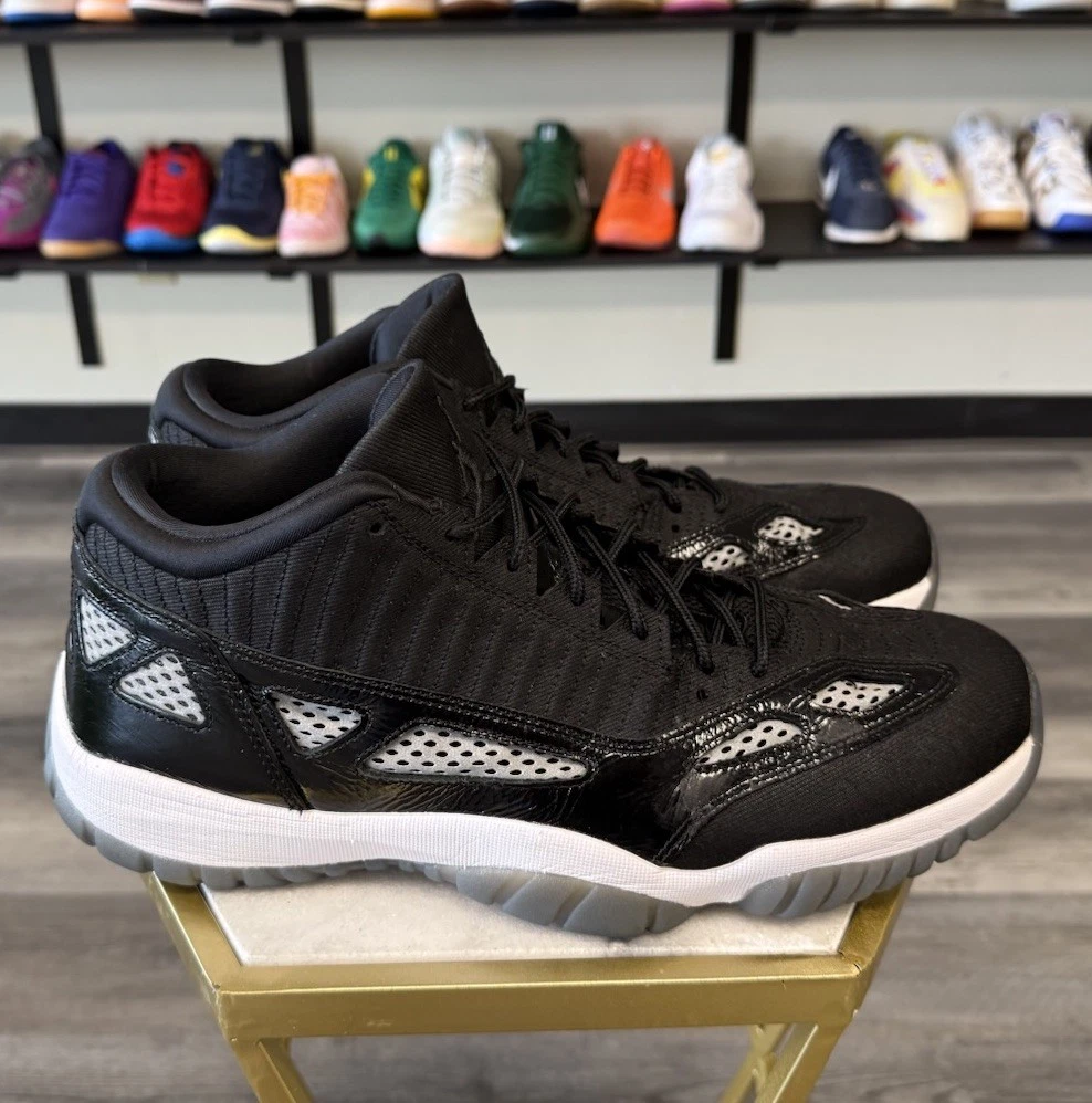 Las mejores ofertas en Jordan 11 Retro IE Low Black White | eBay