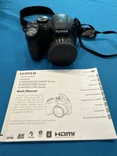 Fujifilm • FinePix S S1800 12.2MP Digital Camera • 4GB SD Works Great!