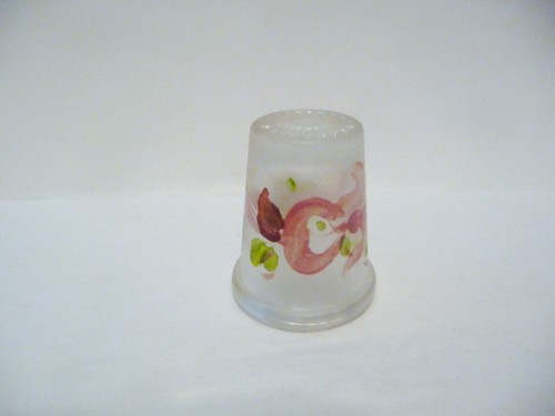 THIMBLE VINTAGE HANDPAINTED FROSTED CRYSTAL PINK & WHITE FLOWER AFFIXED++++++++ - Picture 3 of 5