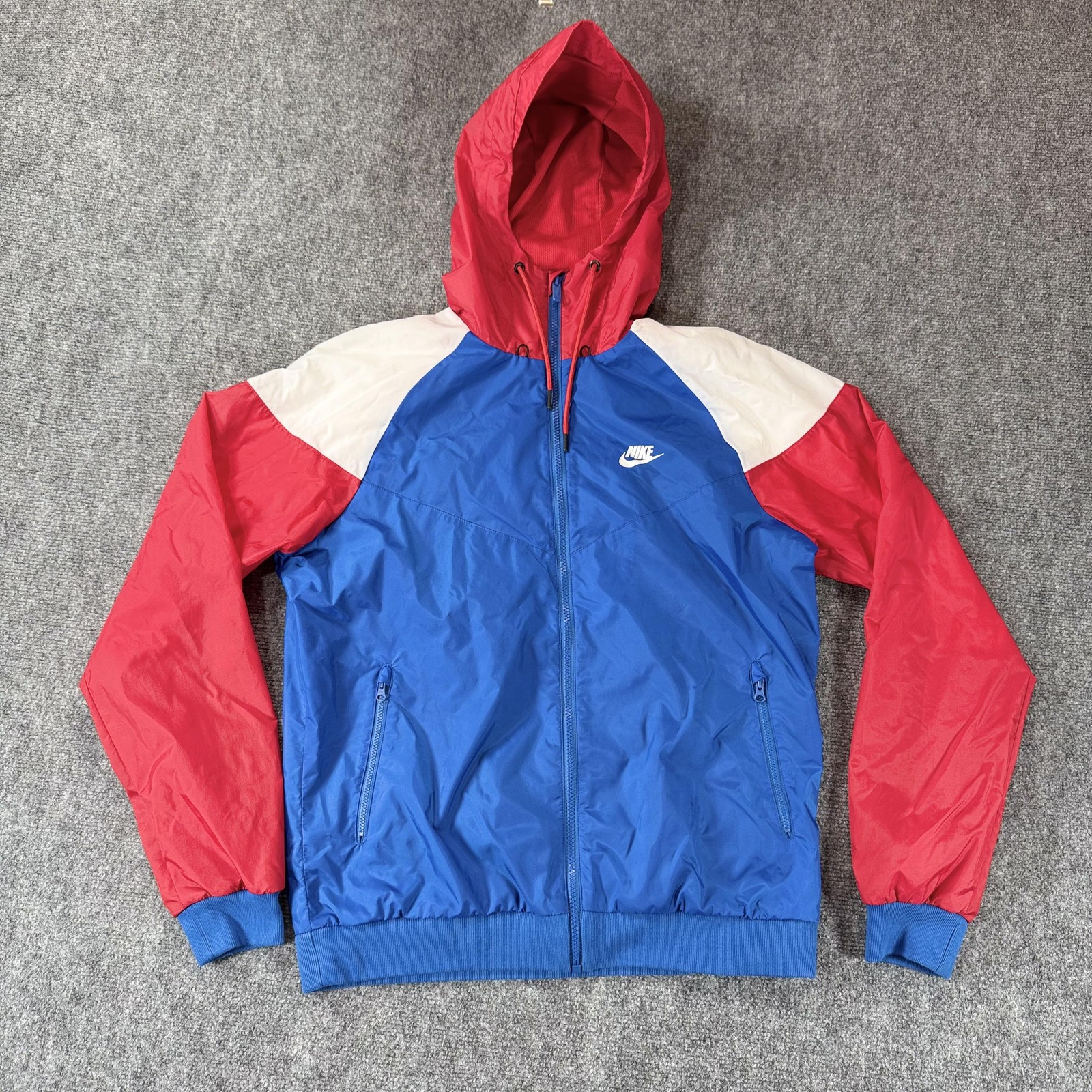 SACAI X NIKE Giacca a vento Nike uomo blu medio rosso bianco con cappuccio zip intera CK1063 477