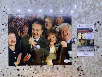 Senator Bob Dole signed 8x10 photo 1996 Presidential Candidate JSA COA NN44733