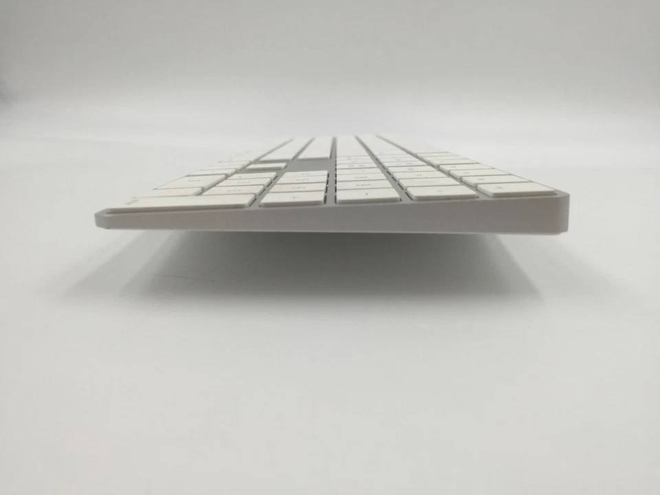 GENUINE Apple Magic Keyboard with Numeric Keypad A1843 MQ052LL/A - Image 4 of 4